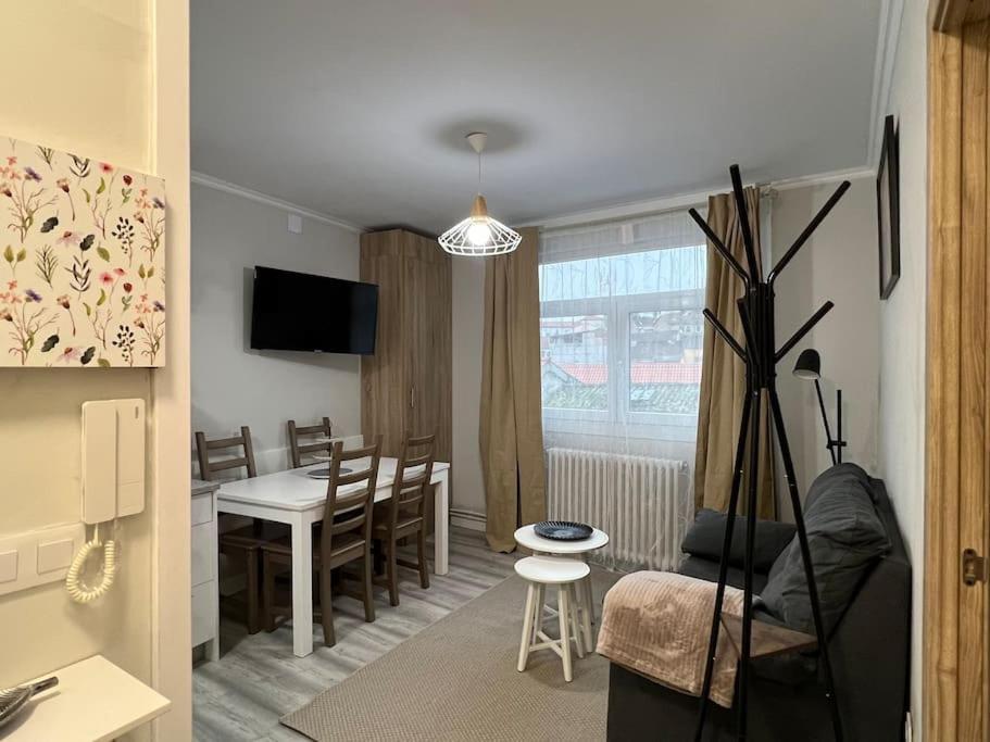 Apartamento Turistico Plaza III Monforte De Lemos Eksteriør bilde
