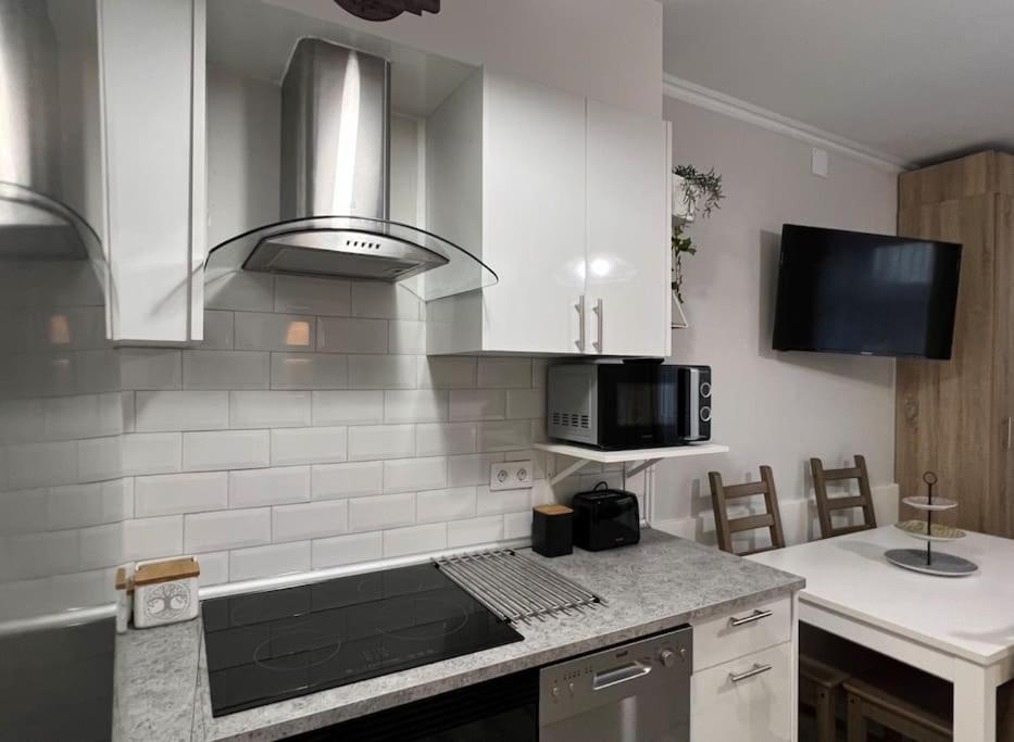 Apartamento Turistico Plaza III Monforte De Lemos Eksteriør bilde