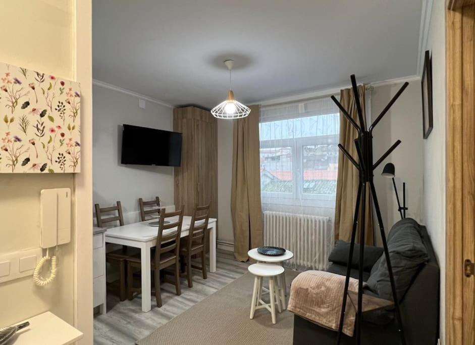 Apartamento Turistico Plaza III Monforte De Lemos Eksteriør bilde